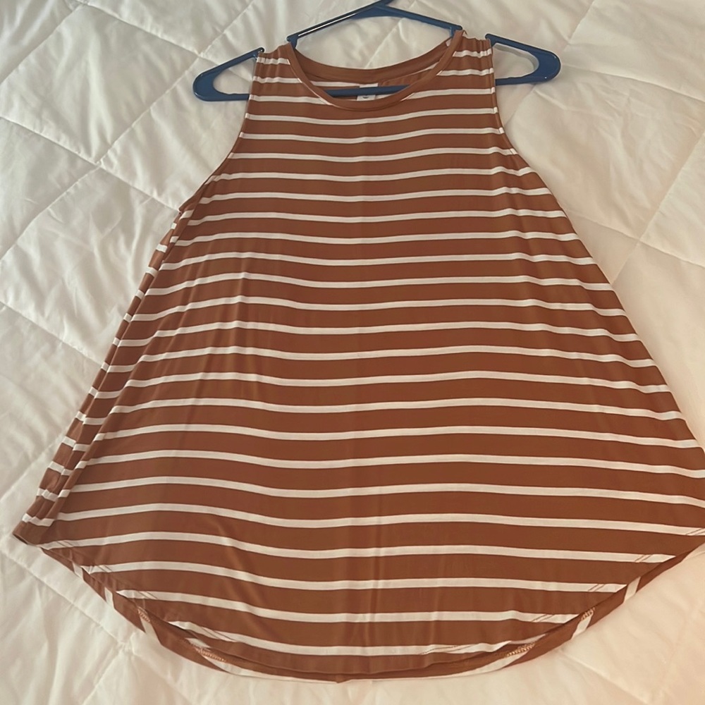 Old navy luxe tank top. Size M